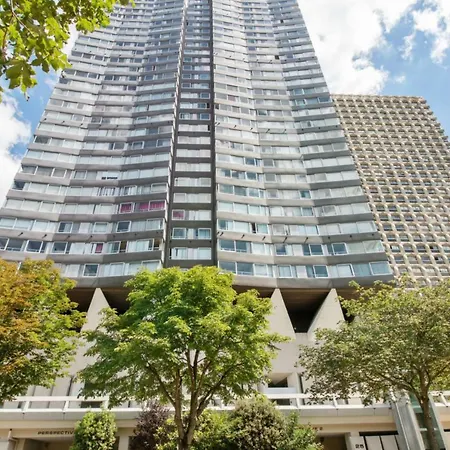 Nice Flat With A Breathtaking View Close To Eiffel Tower - Welkeys