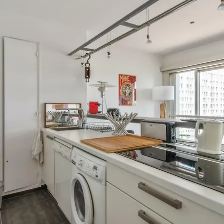 Nice Flat With A Breathtaking View Close To Eiffel Tower - Welkeys Lejlighed Paris