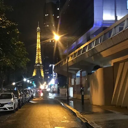 Nice Flat With A Breathtaking View Close To Eiffel Tower - Welkeys Lejlighed Paris